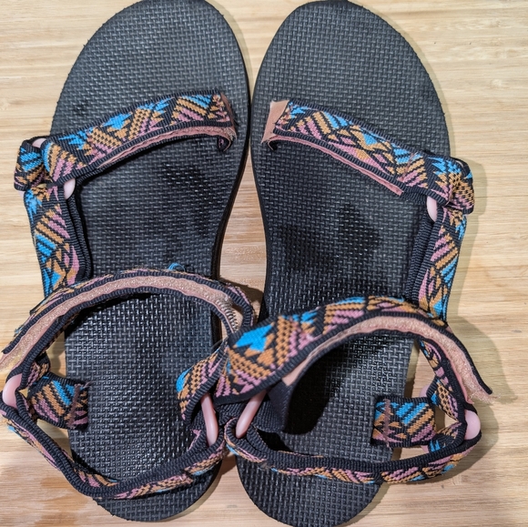 Teva Sandals - Picture 1 of 3